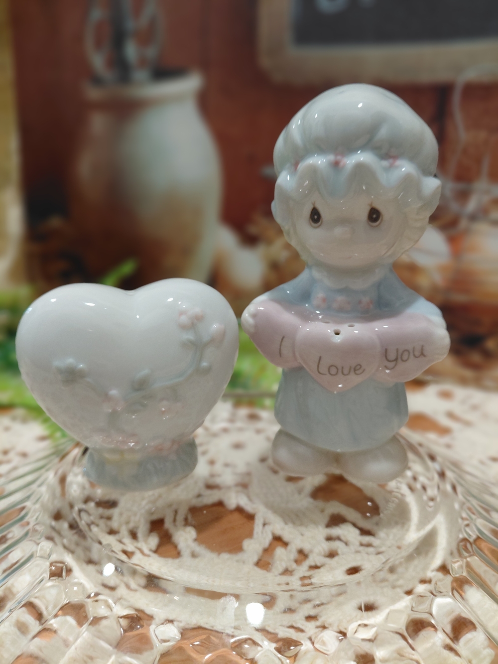 Precious Moments Pastel Blue & Pink Heart Figurine Salt and Pepper Set